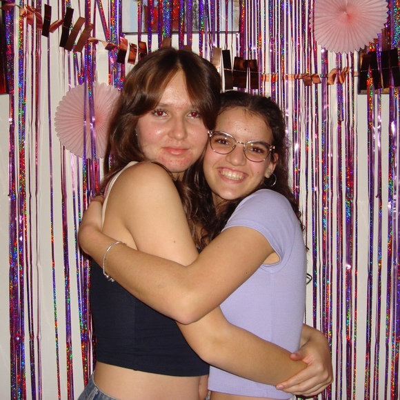 Meet your Posher, Laurianne - Picture 1 of 1